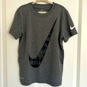 Nike Boys Grey Dri-FIT T-shirt Large (7) (6-7 years)